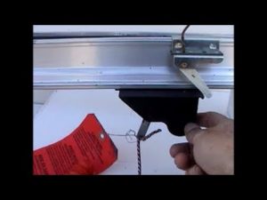 Genie Screw Drive Garage Door Opener Grinding Noise