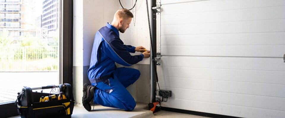 Genie Garage Door Opener Clicks But Does Not Open