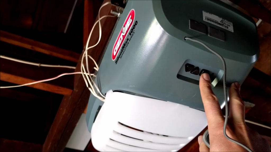 Genie Garage Door Opener Max 1000 Learning Button