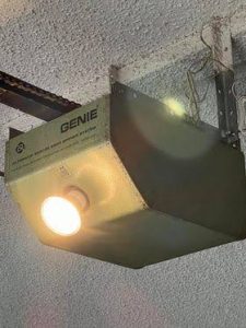 Genie Automatic Garage Door Opener Model 209